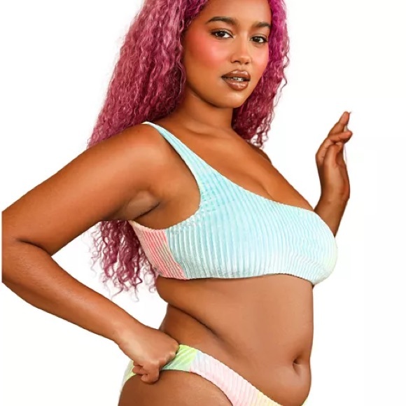 Dippin Daisy Bikini Top - Picture 2 of 5